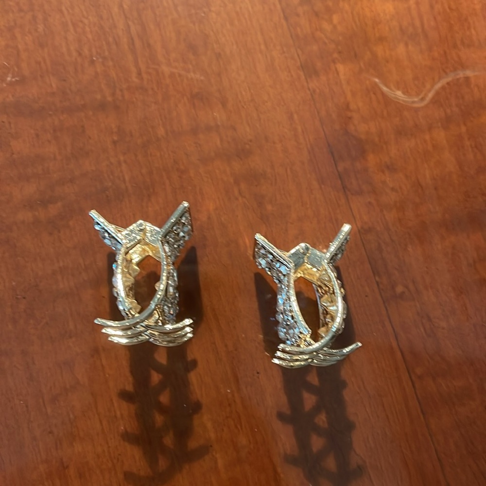 Set of two sparkles hair clips New never worn - Picture 2 of 4